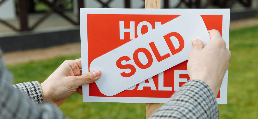 Do Homes with Solar Panels Sell for More
