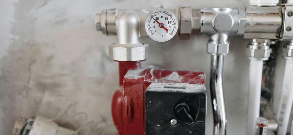 Can Solar Power My Well Pump, Sump Pump, or Other Heavy Loads_ (1)